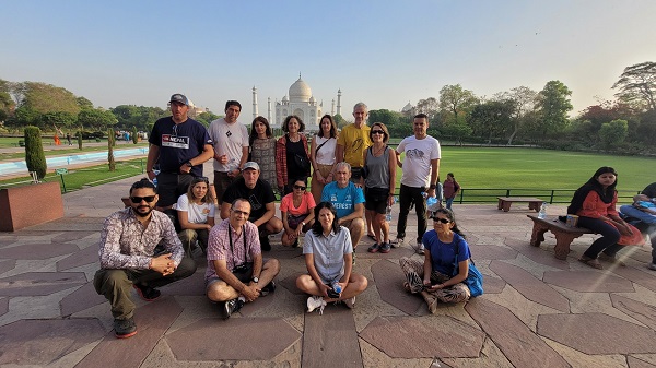 Nuestro grupo de Argentina al Taj Mahal, Agra.