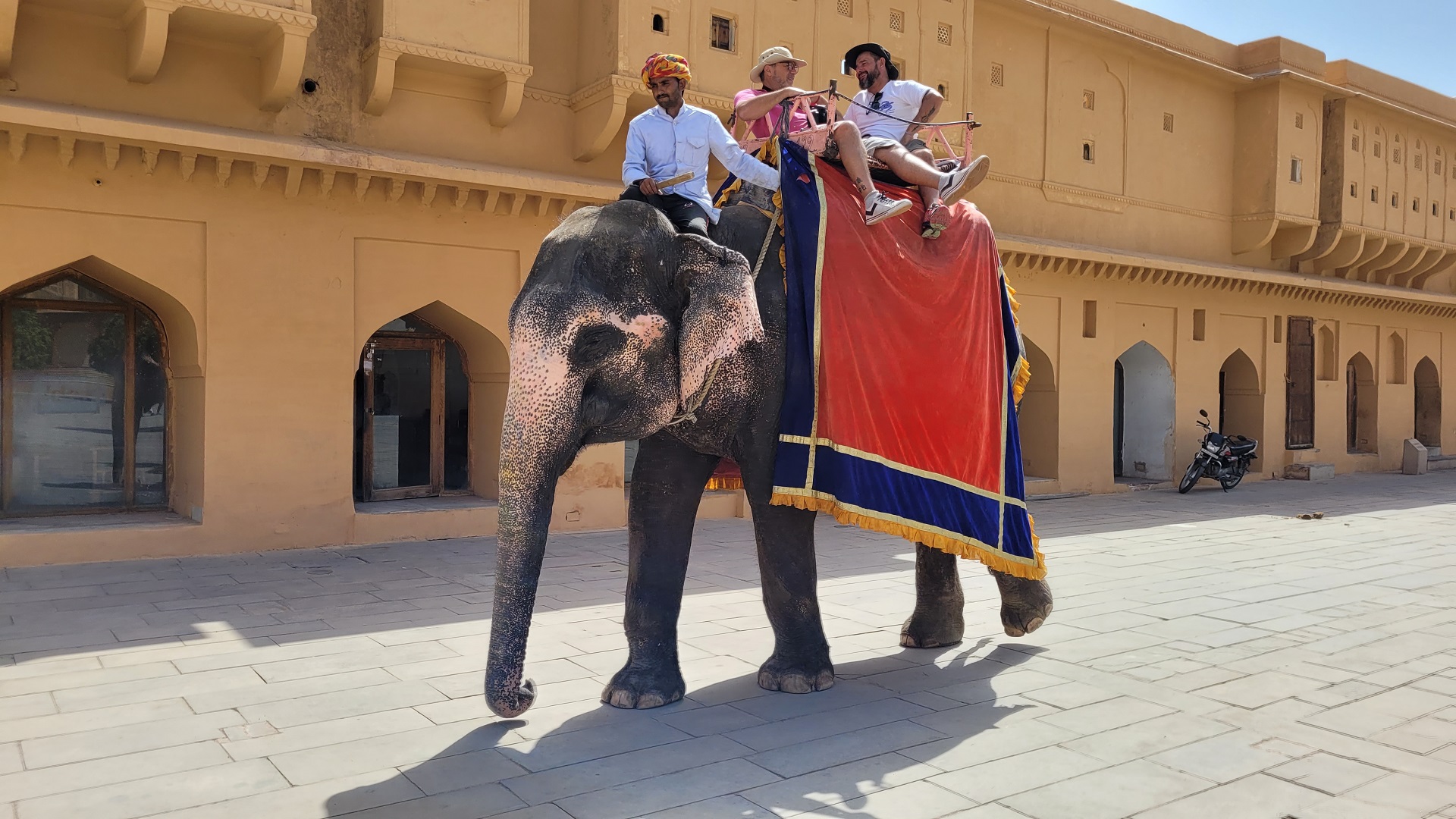 Paseo en elefante en el Fuerte Amber de Jaipur