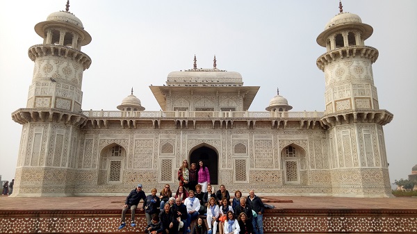 Group desde Mexico en Baby Taj Pequeño Taj Mahal Agra