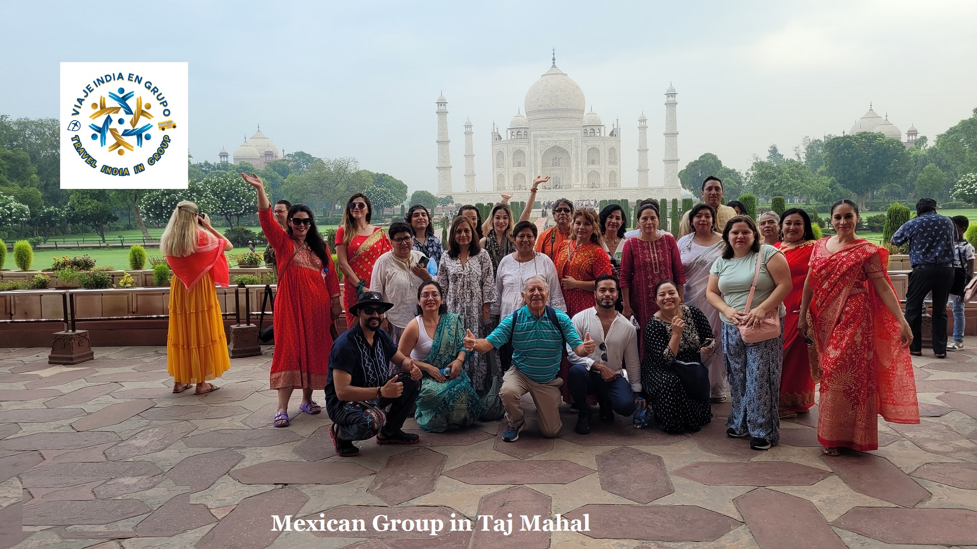 Group Tour TajMahal