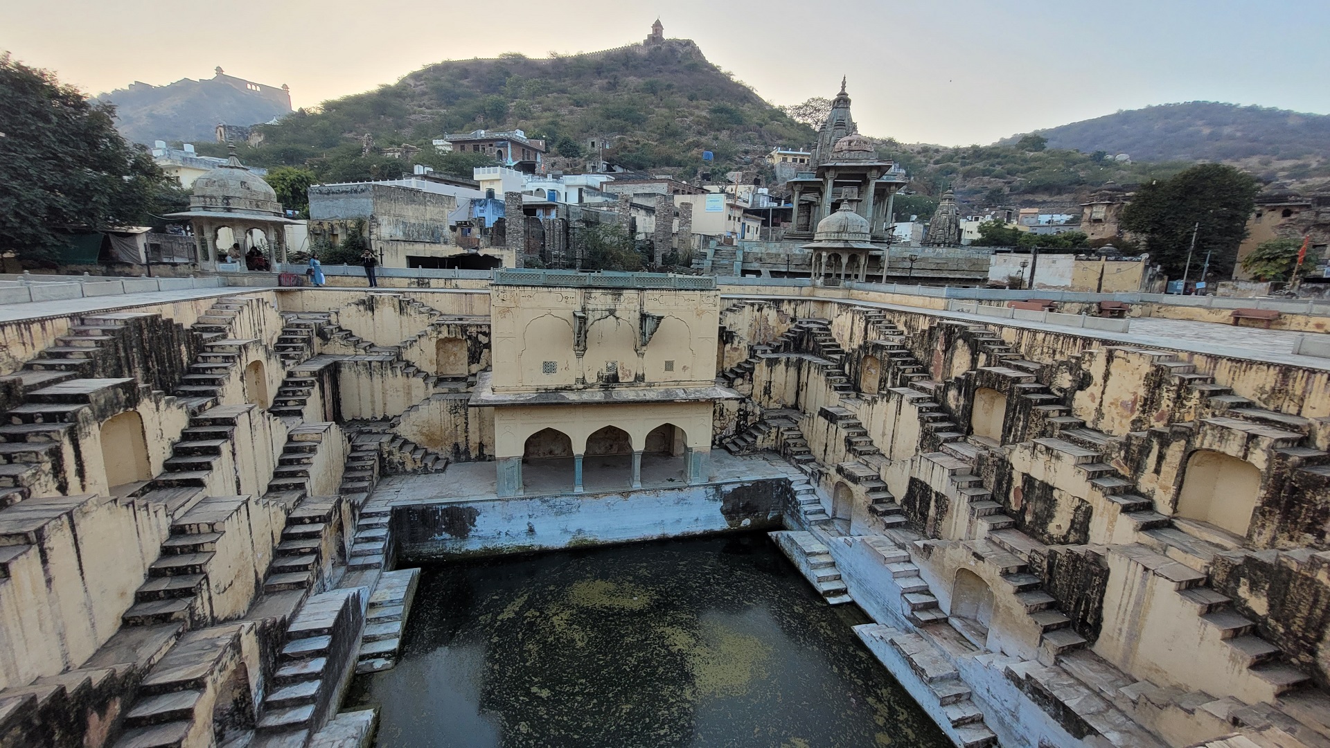 Panna Meena Ka Kund Stepwell pozo de paso Jaipur